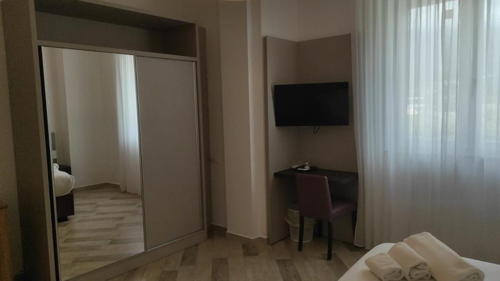 La Perla Del Tirreno Guest House ซาปรี ภายนอก รูปภาพ